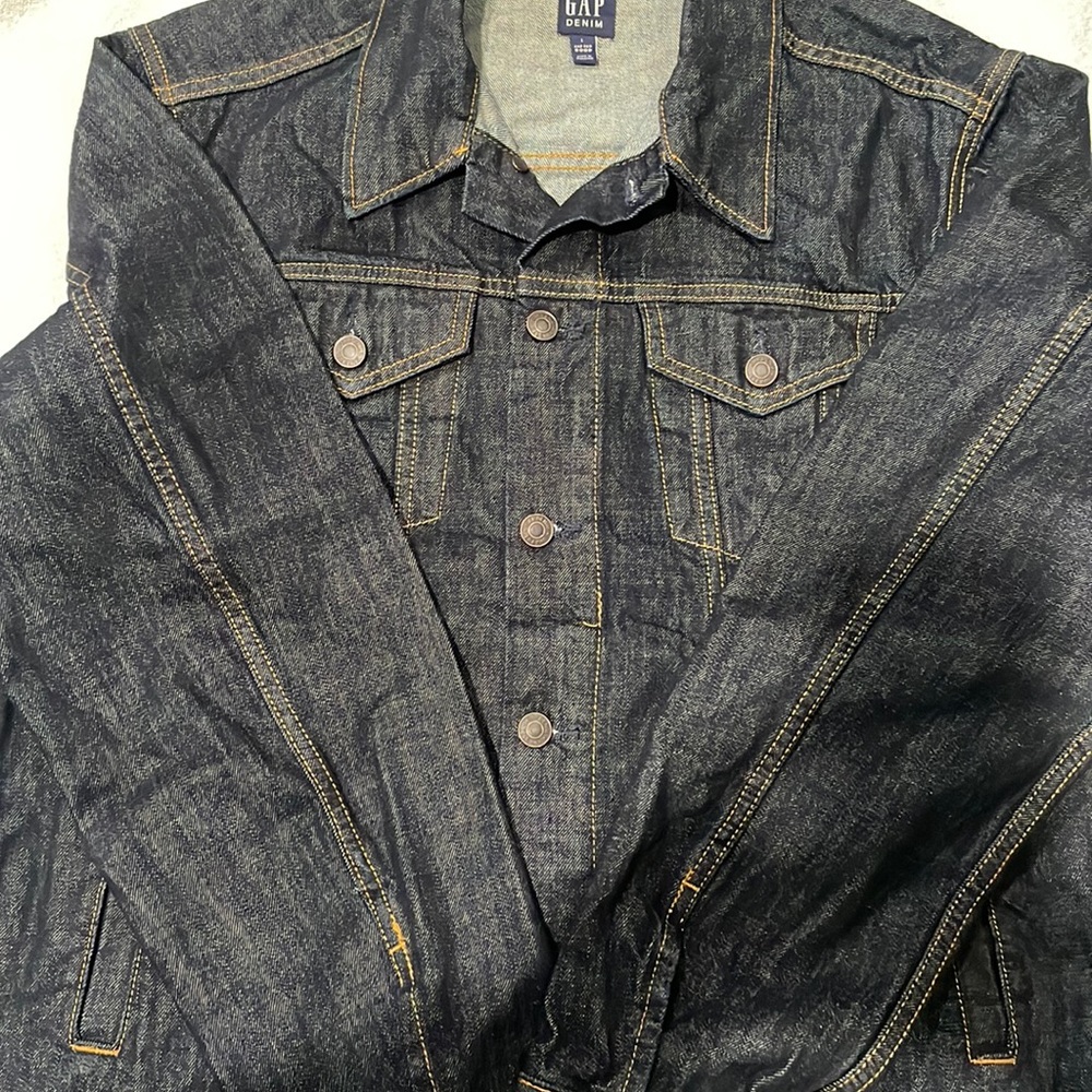 Gap - Picture 2 of 2